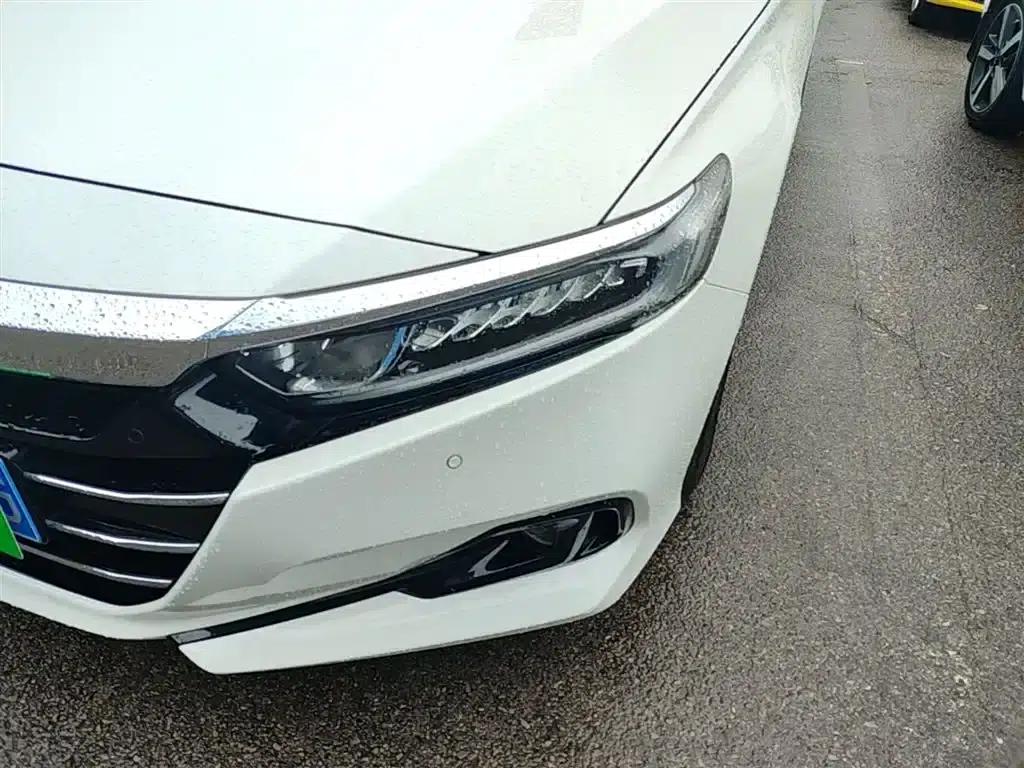 2022 Honda Accord 260TURBO Luxury Edition — миниатюра 24