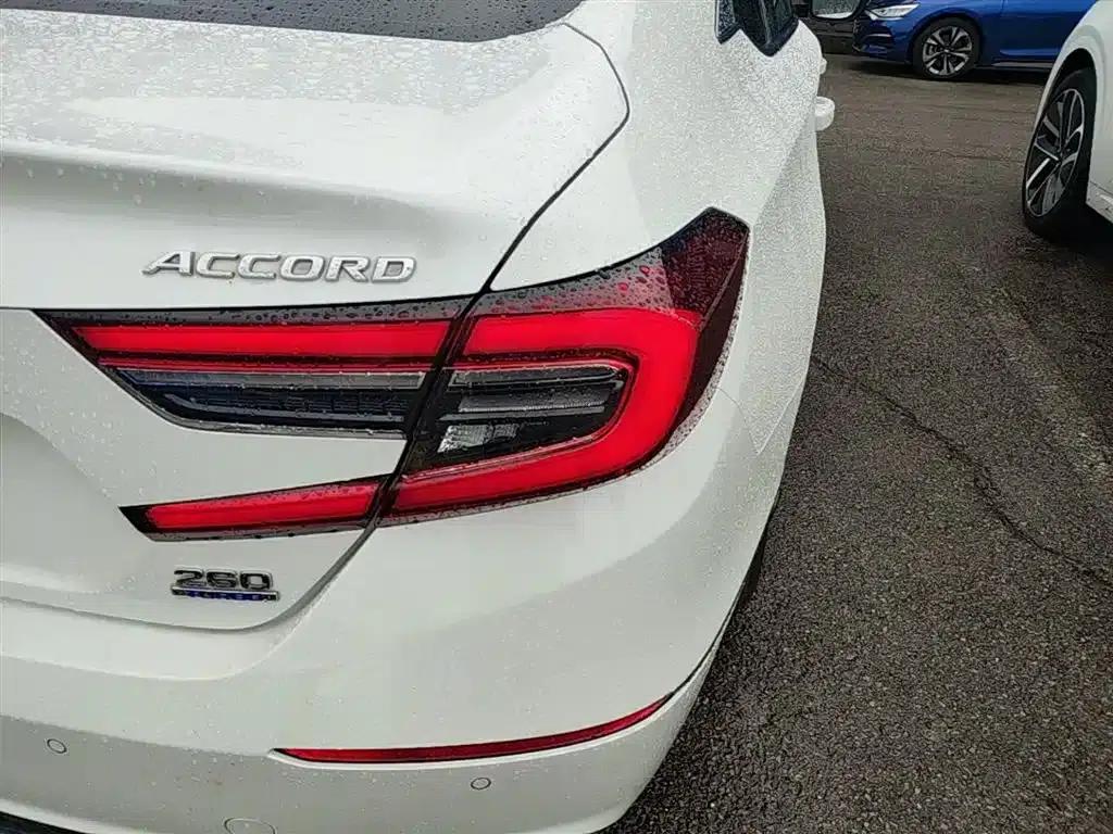 2022 Honda Accord 260TURBO Luxury Edition — миниатюра 8