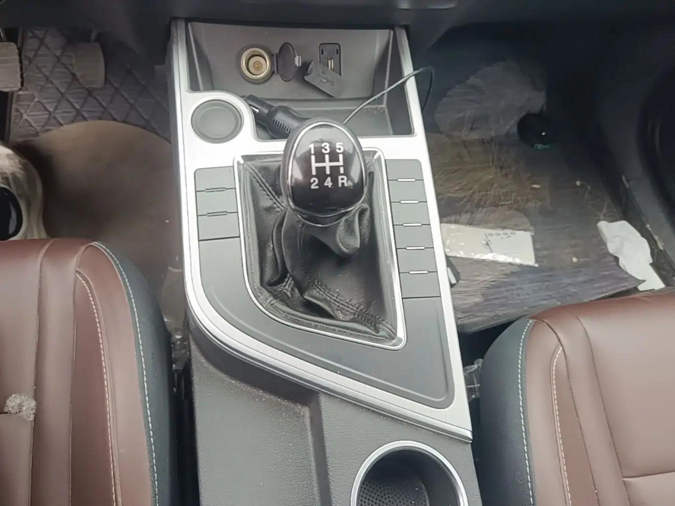 FORTHING T5 2023 Grand Edition 1.6L Manual Dream Version Five Seats — миниатюра 16