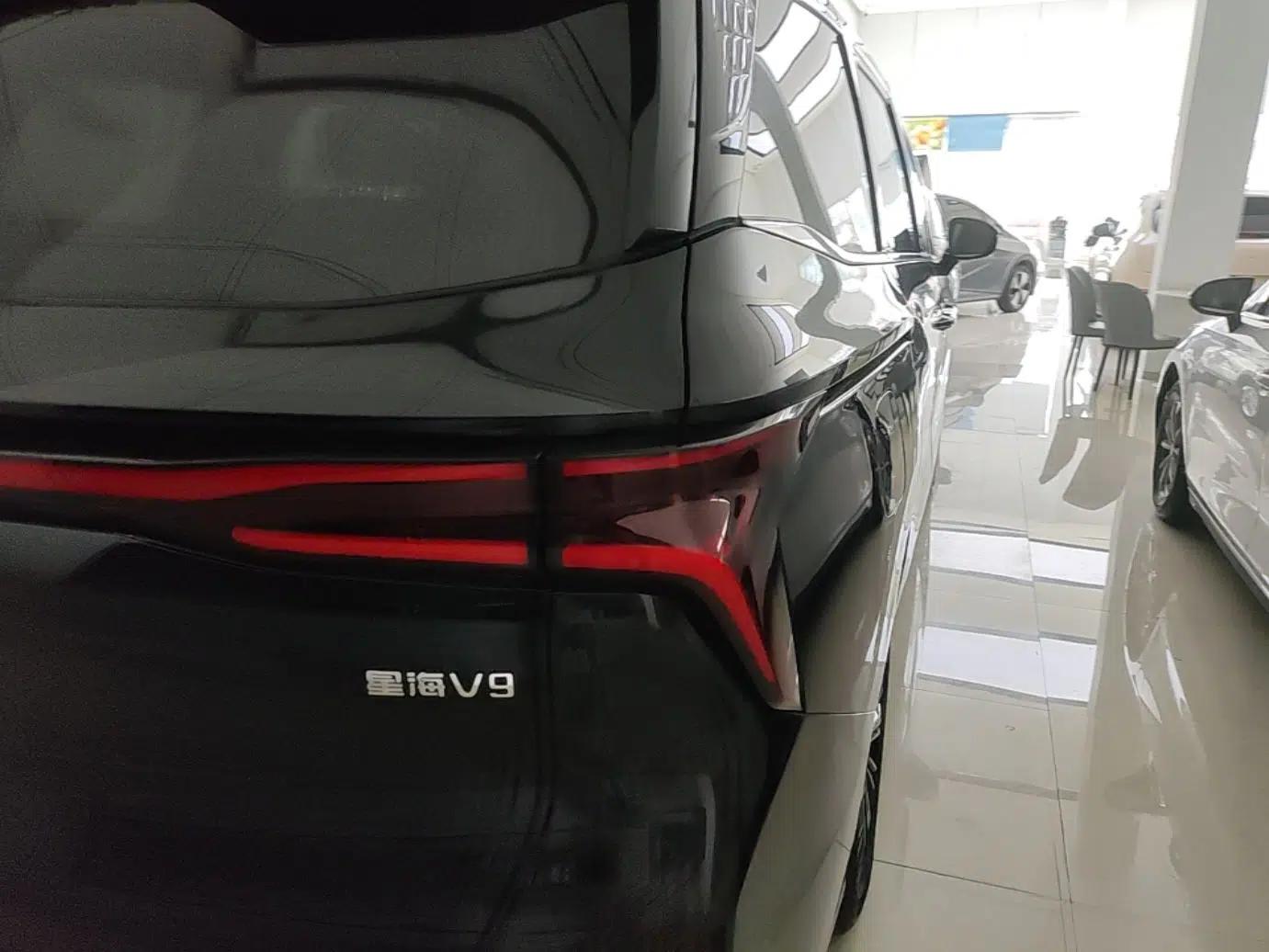 FORTHING Xinghai V9 2026 Model, More Enjoyment Series, 200km Luxury Edition — миниатюра 7