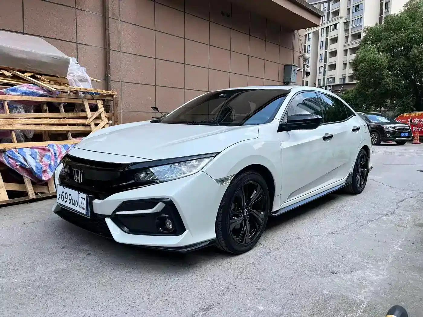 Civic 2021 HATCHBACK 220TURBO CVT Trendy and Cool — миниатюра 1
