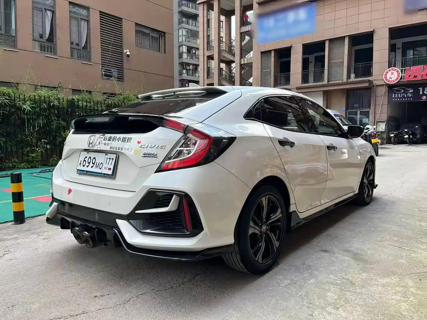 Civic 2021 HATCHBACK 220TURBO CVT Trendy and Cool — миниатюра 4
