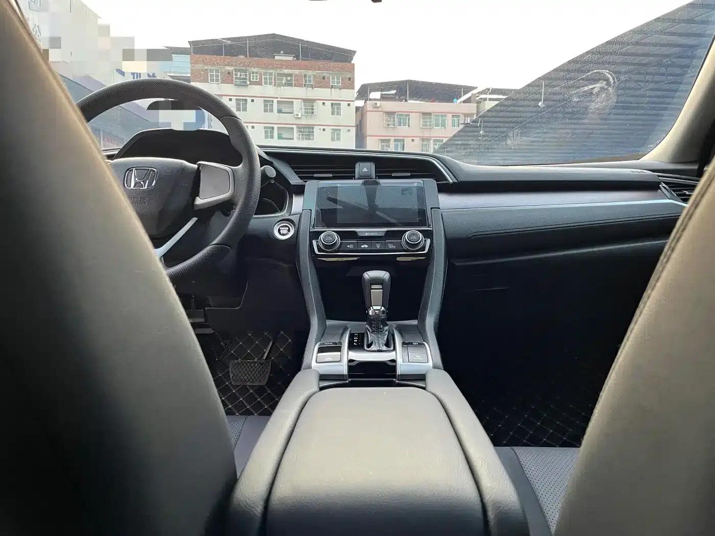 2016 Civic 220TURBO CVT Luxury Edition — миниатюра 10