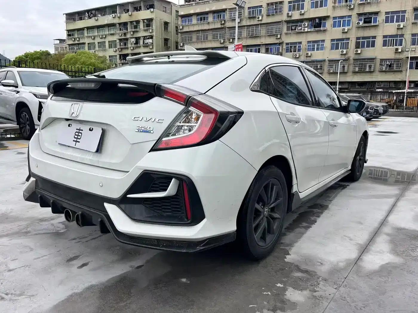 2021 Civic Hatchaback 220TURBO CVT New Elite — миниатюра 4