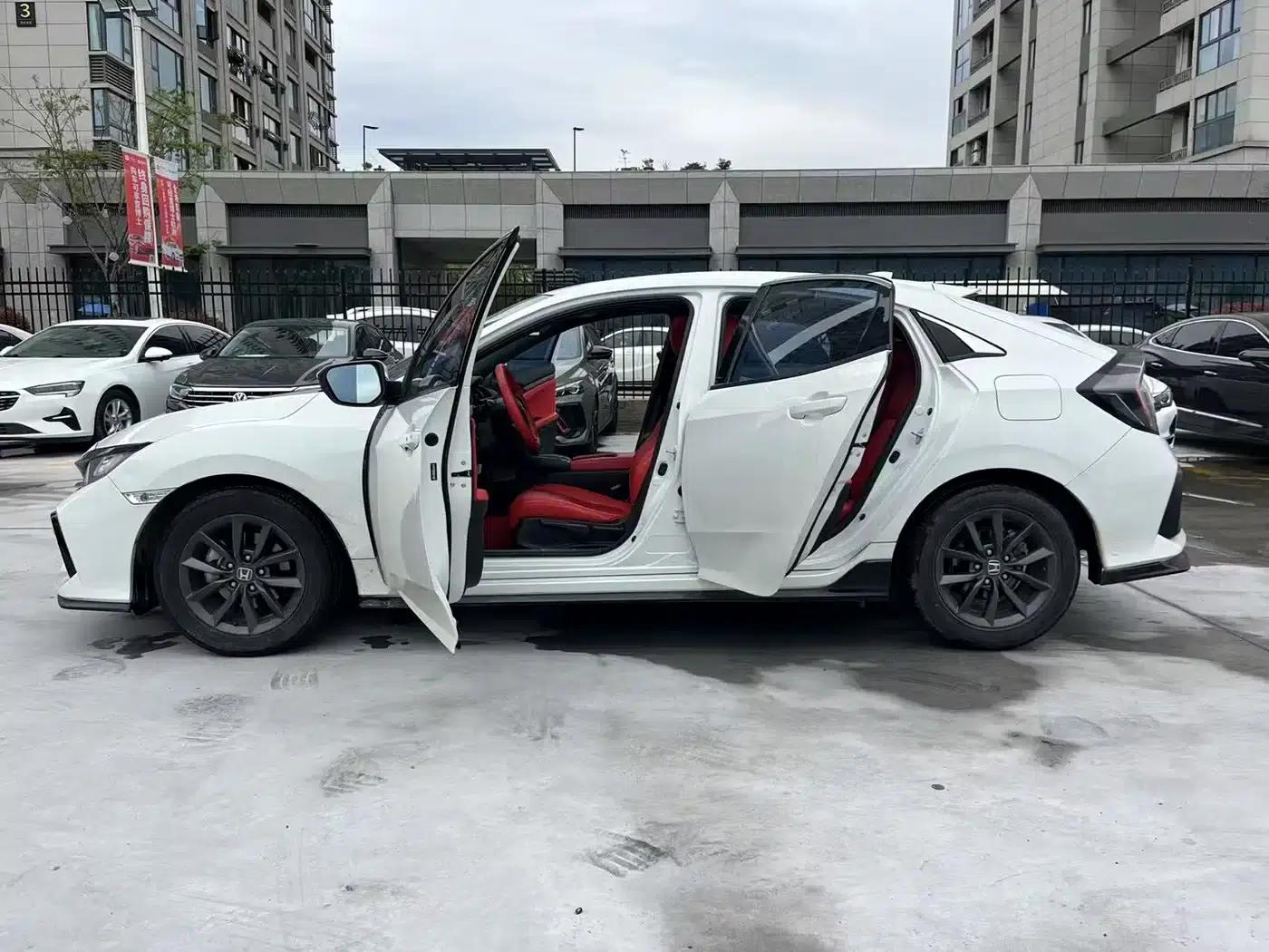 2021 Civic Hatchaback 220TURBO CVT New Elite — миниатюра 10
