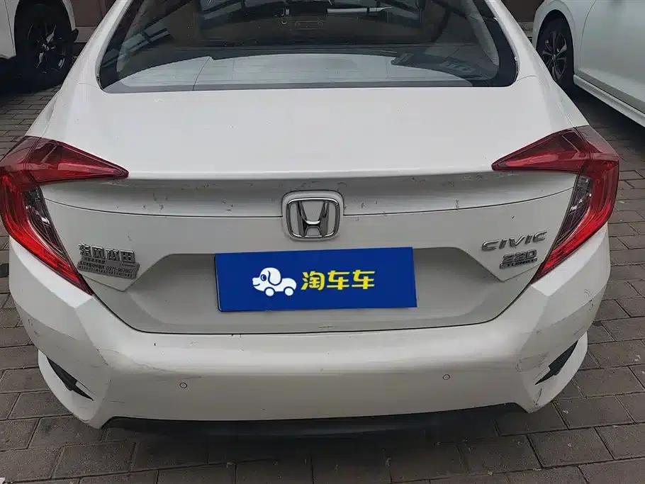2016 Civic 220TURBO CVT Luxury Edition — миниатюра 4