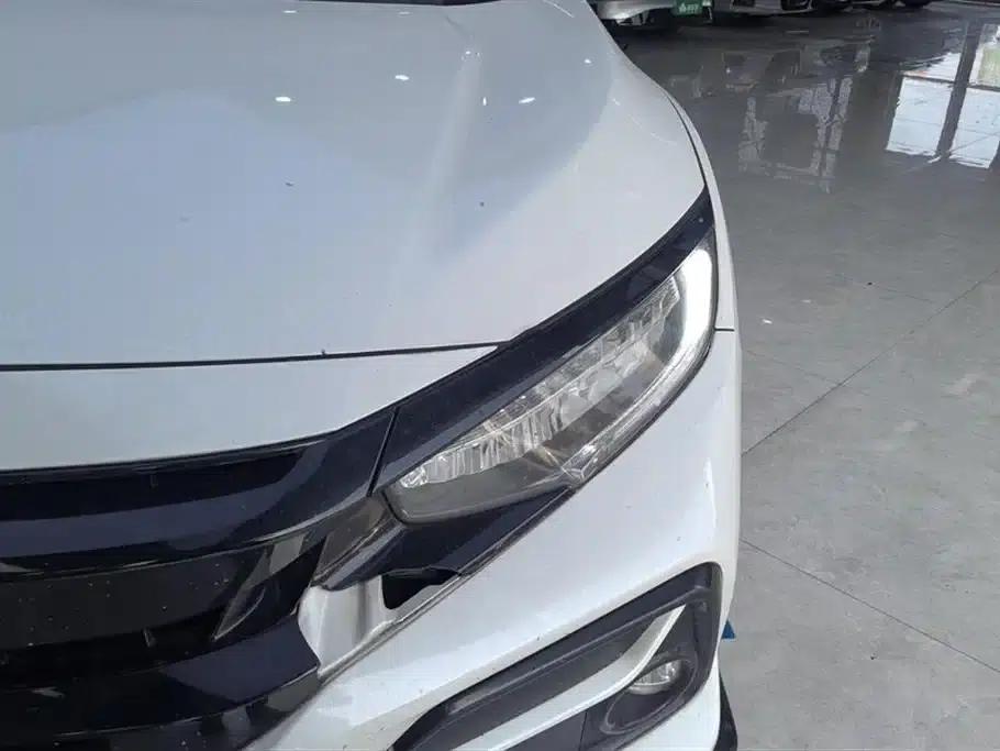 Civic 2021 HATCHBACK 220TURBO CVT Trendy and Cool — миниатюра 5