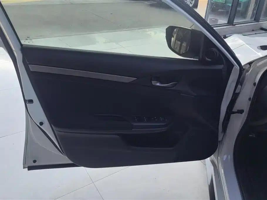 Civic 2021 HATCHBACK 220TURBO CVT Trendy and Cool — миниатюра 7