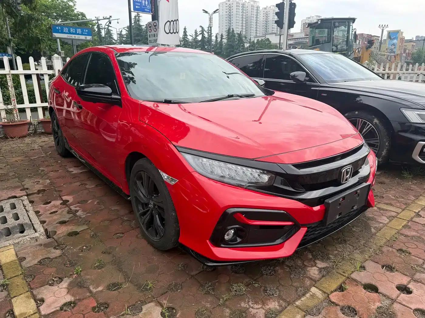 Civic 2021 HATCHBACK 220TURBO CVT Trendy and Cool — миниатюра 2
