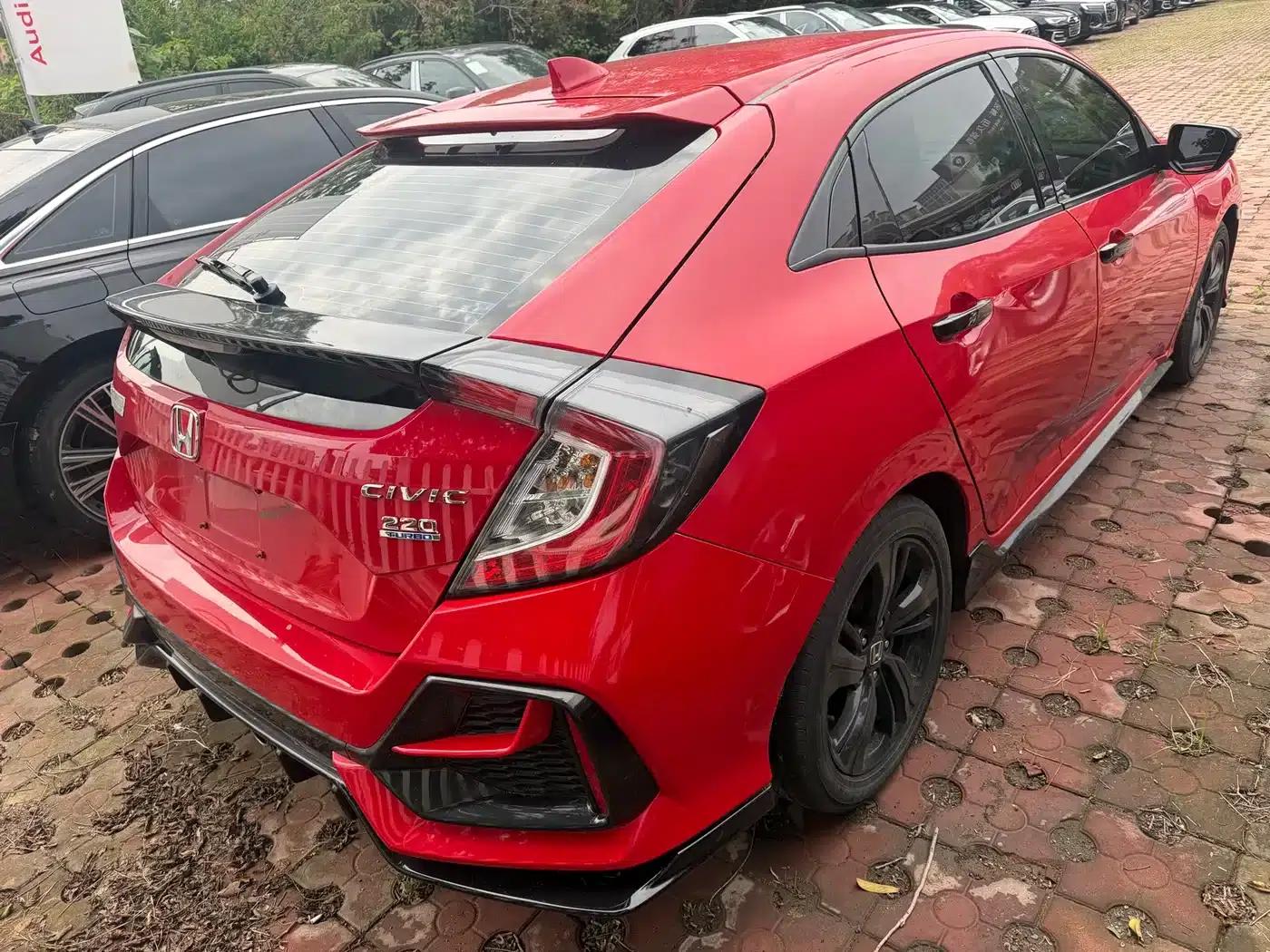 Civic 2021 HATCHBACK 220TURBO CVT Trendy and Cool — миниатюра 3