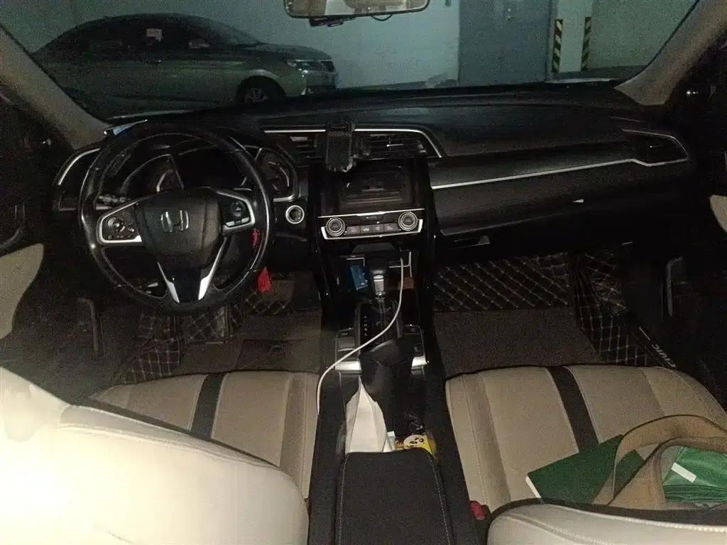 2016 Civic 220TURBO CVT Premium Edition — миниатюра 13