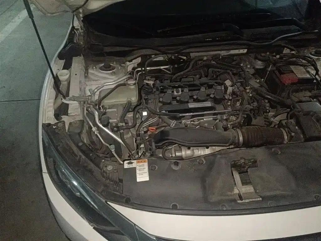 2016 Civic 220TURBO CVT Premium Edition — миниатюра 21