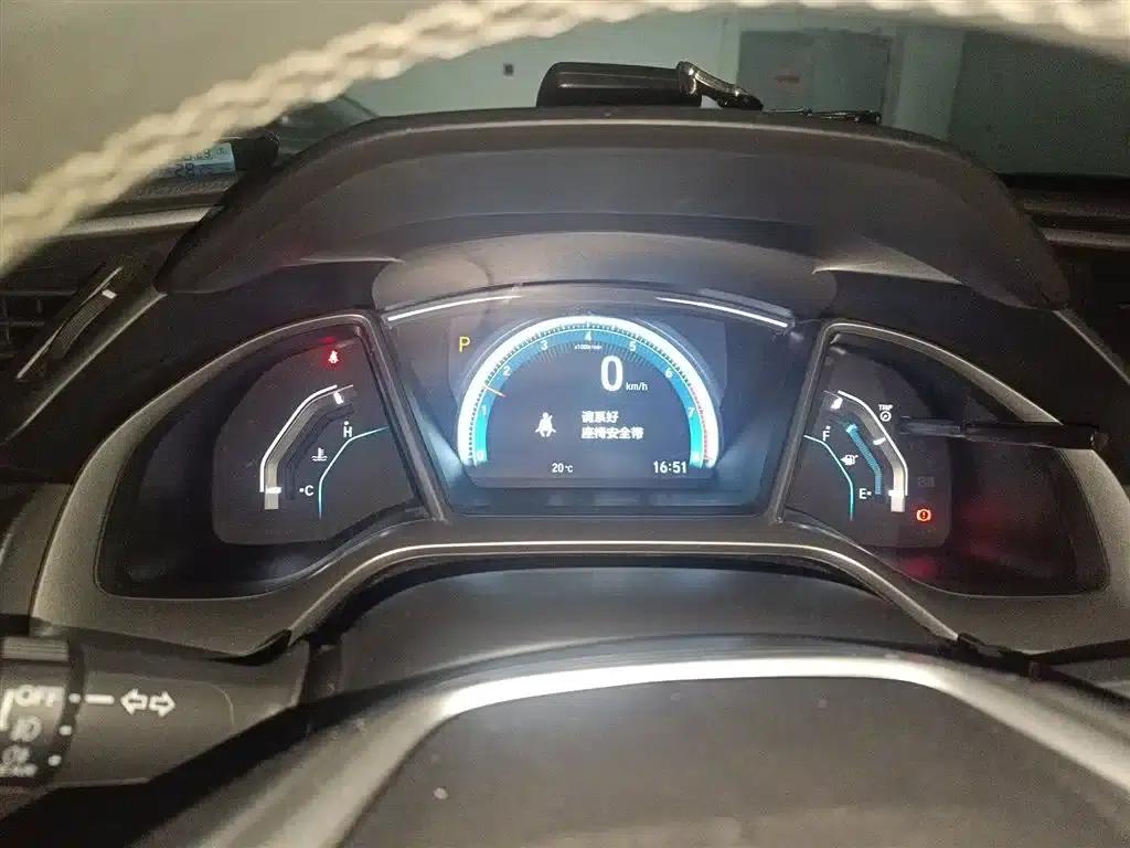 2016 Civic 220TURBO CVT Premium Edition — миниатюра 4