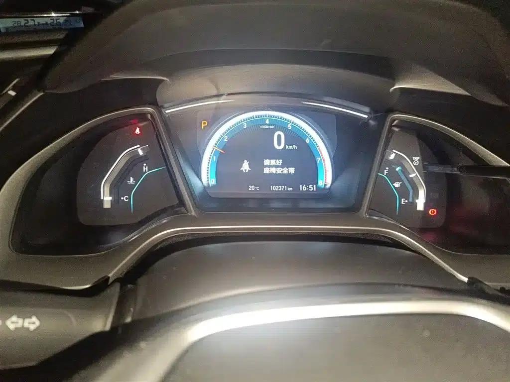 2016 Civic 220TURBO CVT Premium Edition — миниатюра 5