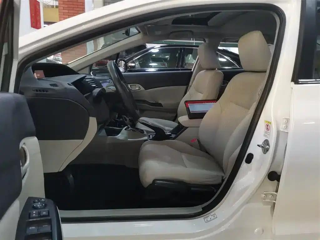 2014 Civic 1.8L Automatic Comfort Edition — миниатюра 11