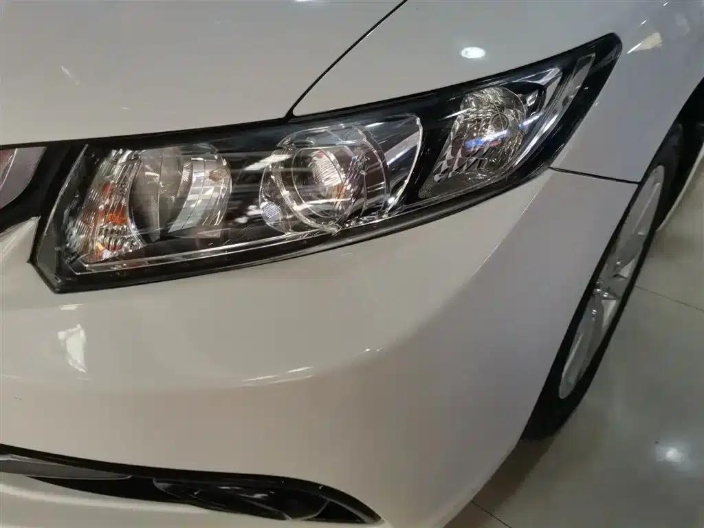 2014 Civic 1.8L Automatic Comfort Edition — миниатюра 18
