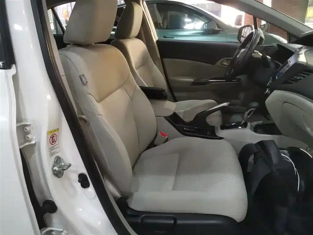 2014 Civic 1.8L Automatic Comfort Edition — миниатюра 19