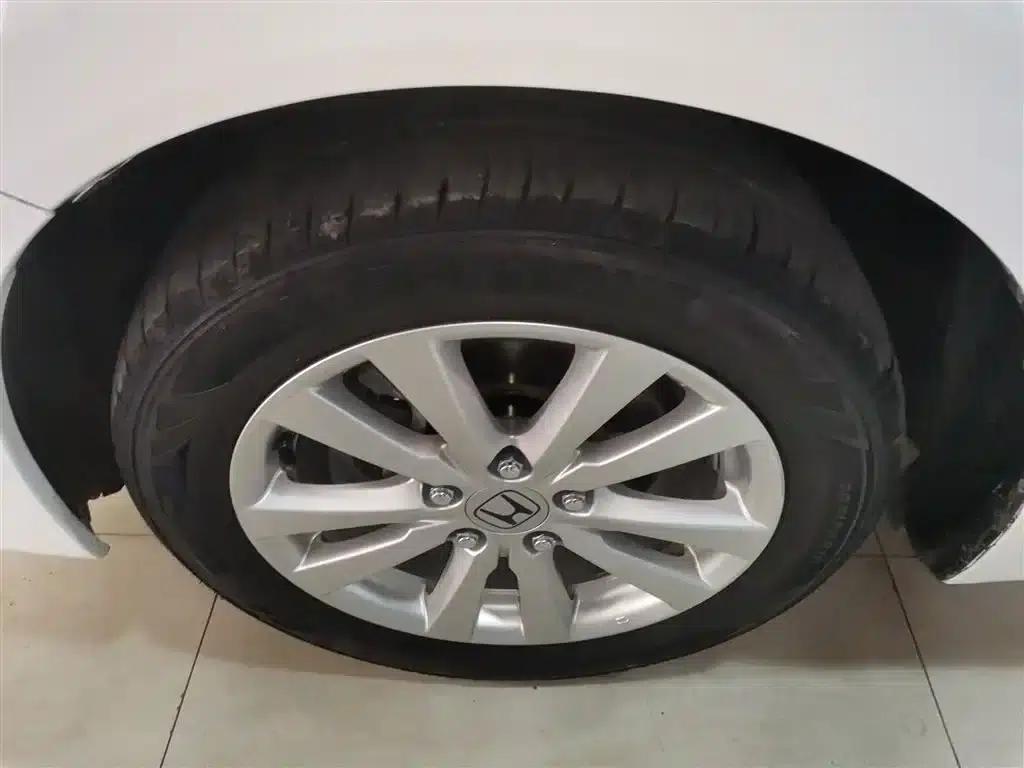 2014 Civic 1.8L Automatic Comfort Edition — миниатюра 25