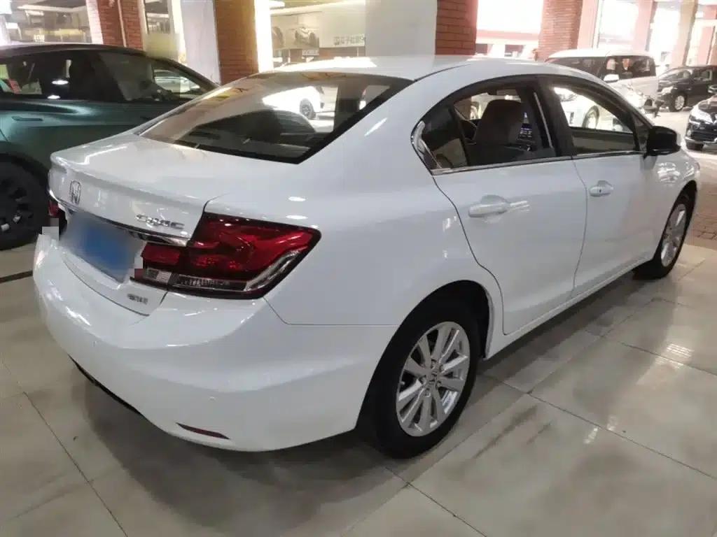 2014 Civic 1.8L Automatic Comfort Edition — миниатюра 5