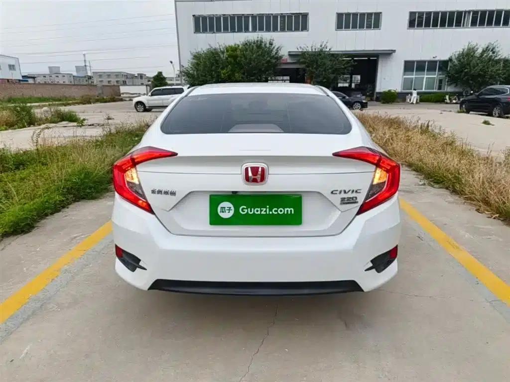 2019 Civic 180TURBO CVT Sporty Edition (China VI Emission Standard) — миниатюра 6