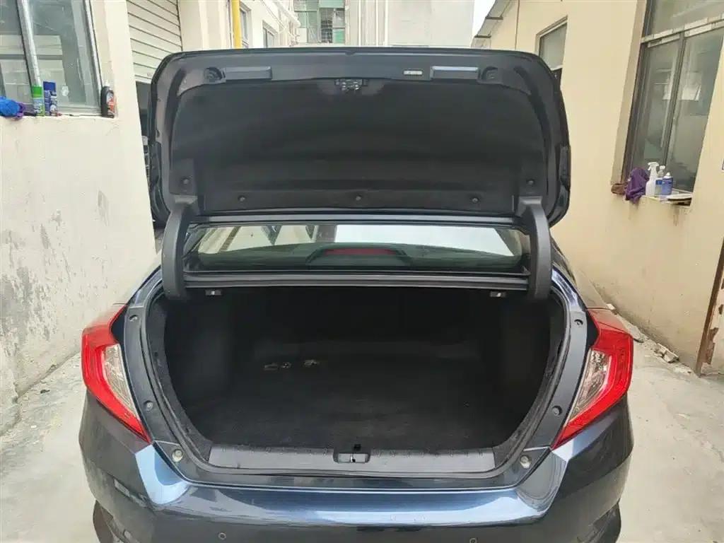 2016 Civic 220TURBO CVT Premium Edition — миниатюра 19