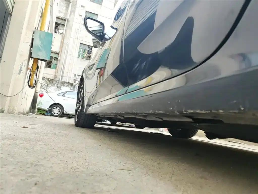 2016 Civic 220TURBO CVT Premium Edition — миниатюра 22