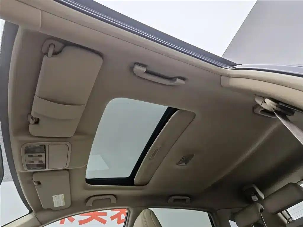 Honda CR-V 2010 2.4L Automatic 4WD Luxury Edition — миниатюра 14