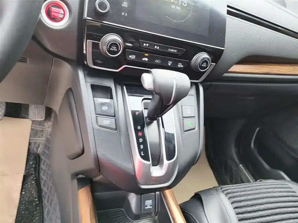 Honda CR-V 2017 240TURBO CVT 2WD Fashion Edition — миниатюра 14