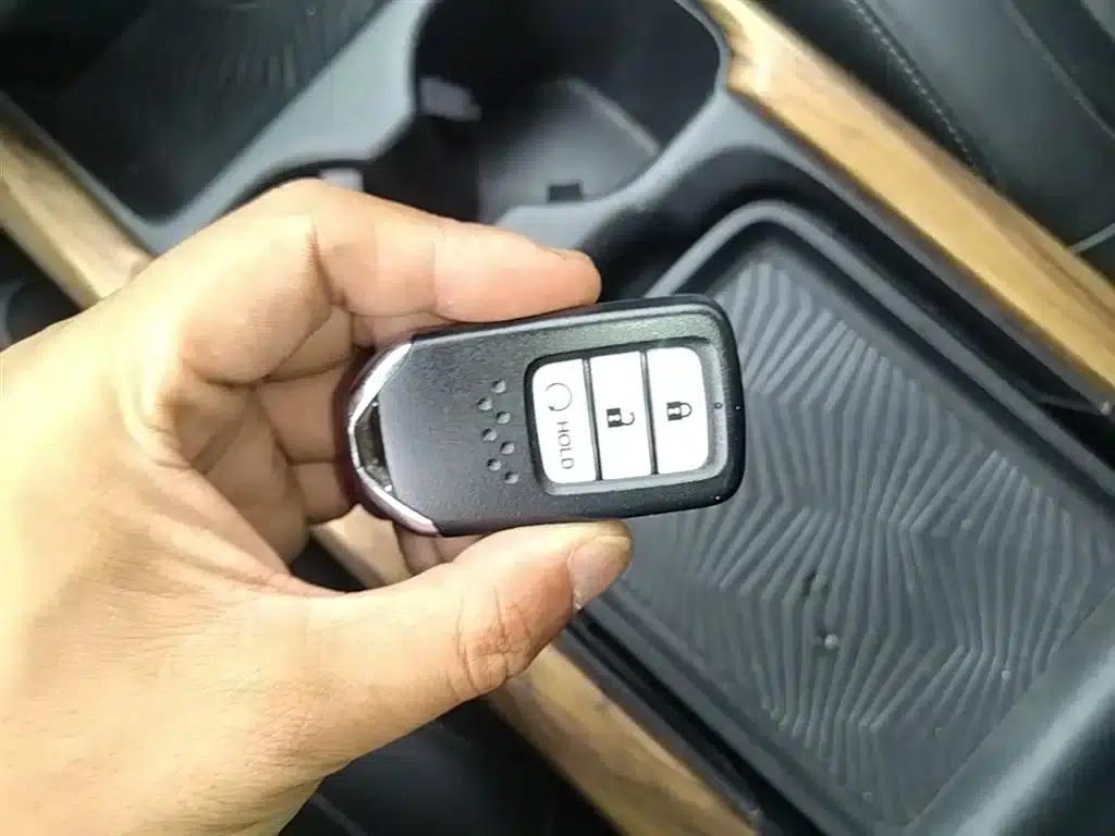 Honda CR-V 2017 240TURBO CVT 2WD Fashion Edition — миниатюра 9