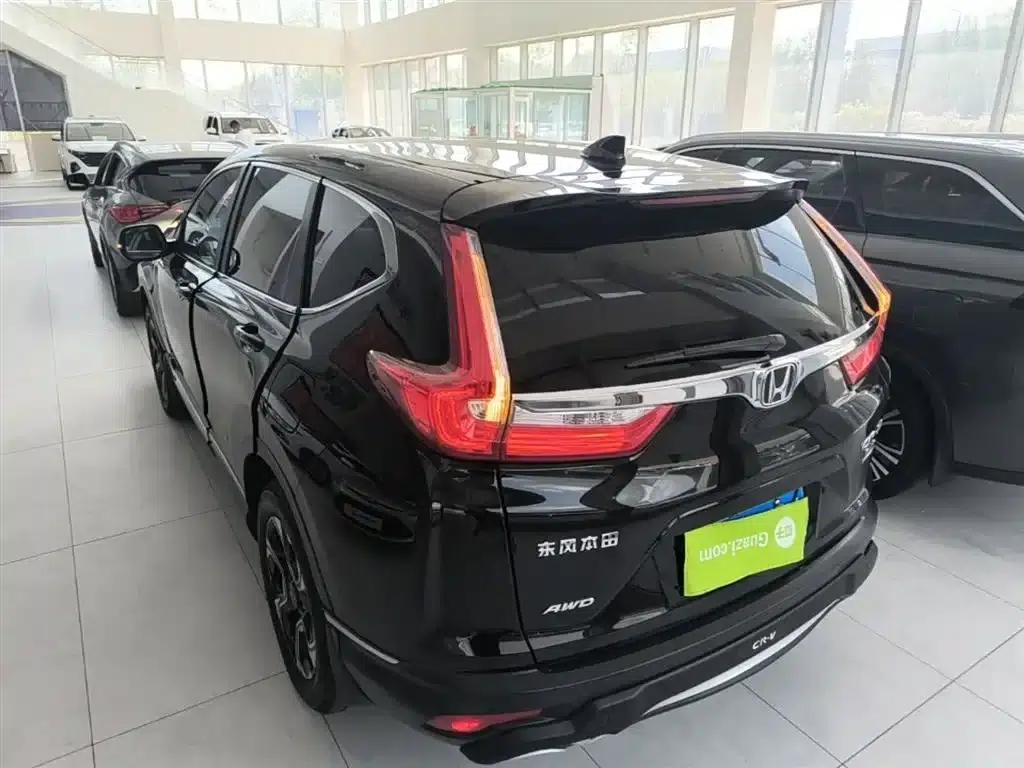 Honda CR-V 2017 240TURBO CVT 4WD Premium Edition — миниатюра 5