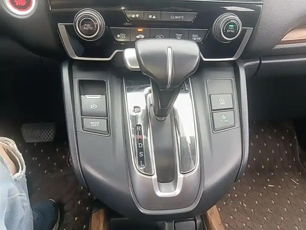 Honda CR-V 2017 240TURBO CVT 2WD Fashion Edition — миниатюра 14