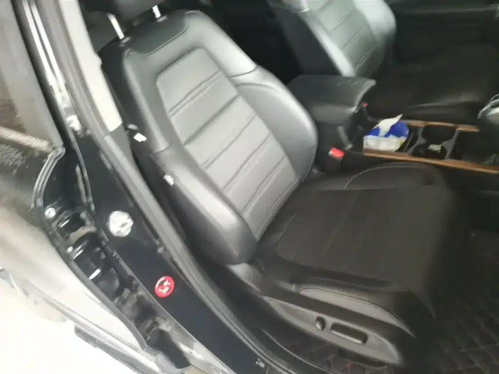 Honda CR-V 2017 240TURBO CVT 2WD Fashion Edition — миниатюра 25