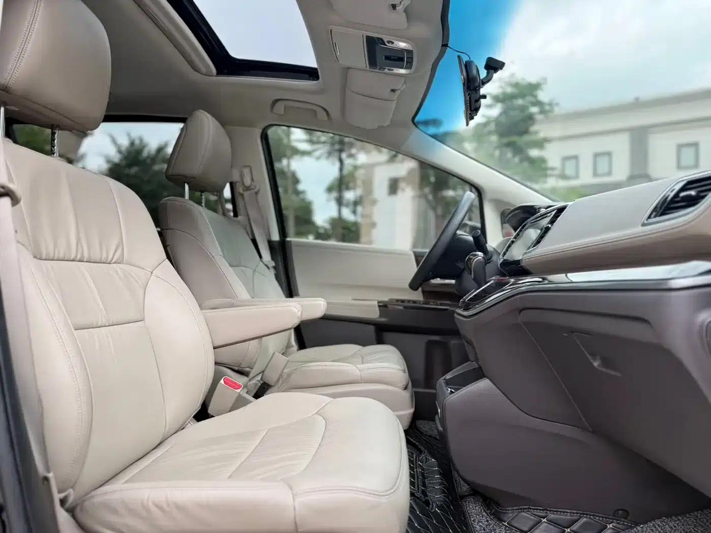 2015 Odyssey Facelift 2.4L Luxury Edition — миниатюра 15