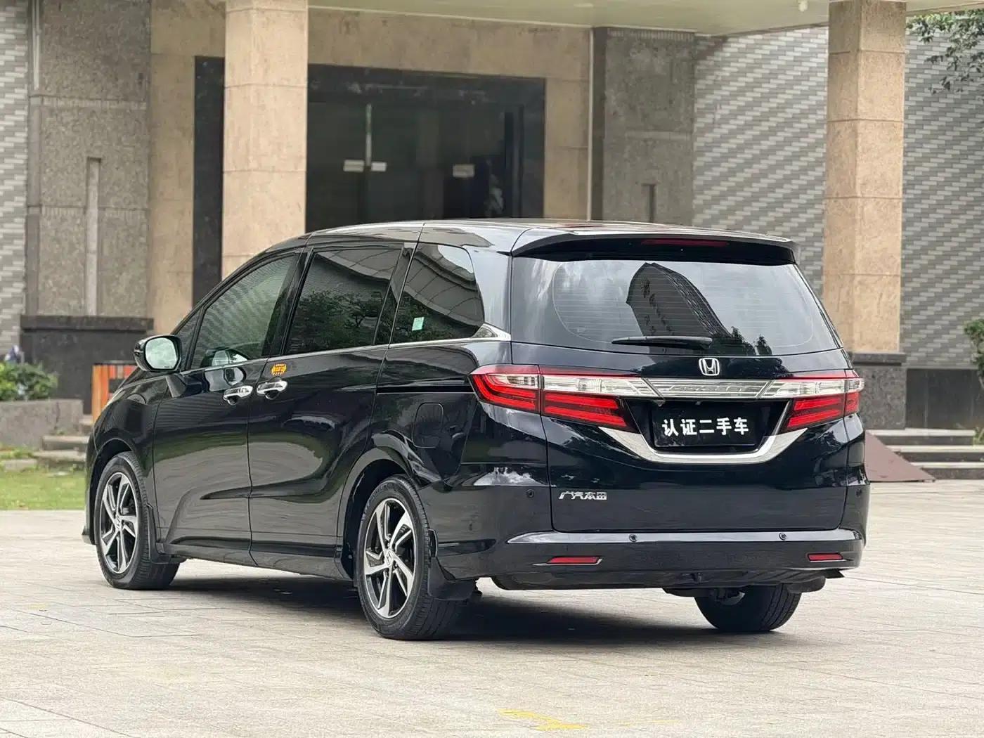 2015 Odyssey Facelift 2.4L Luxury Edition — миниатюра 19