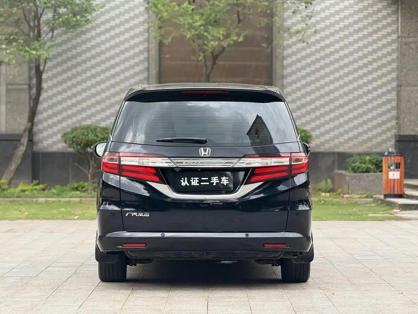 2015 Odyssey Facelift 2.4L Luxury Edition — миниатюра 20
