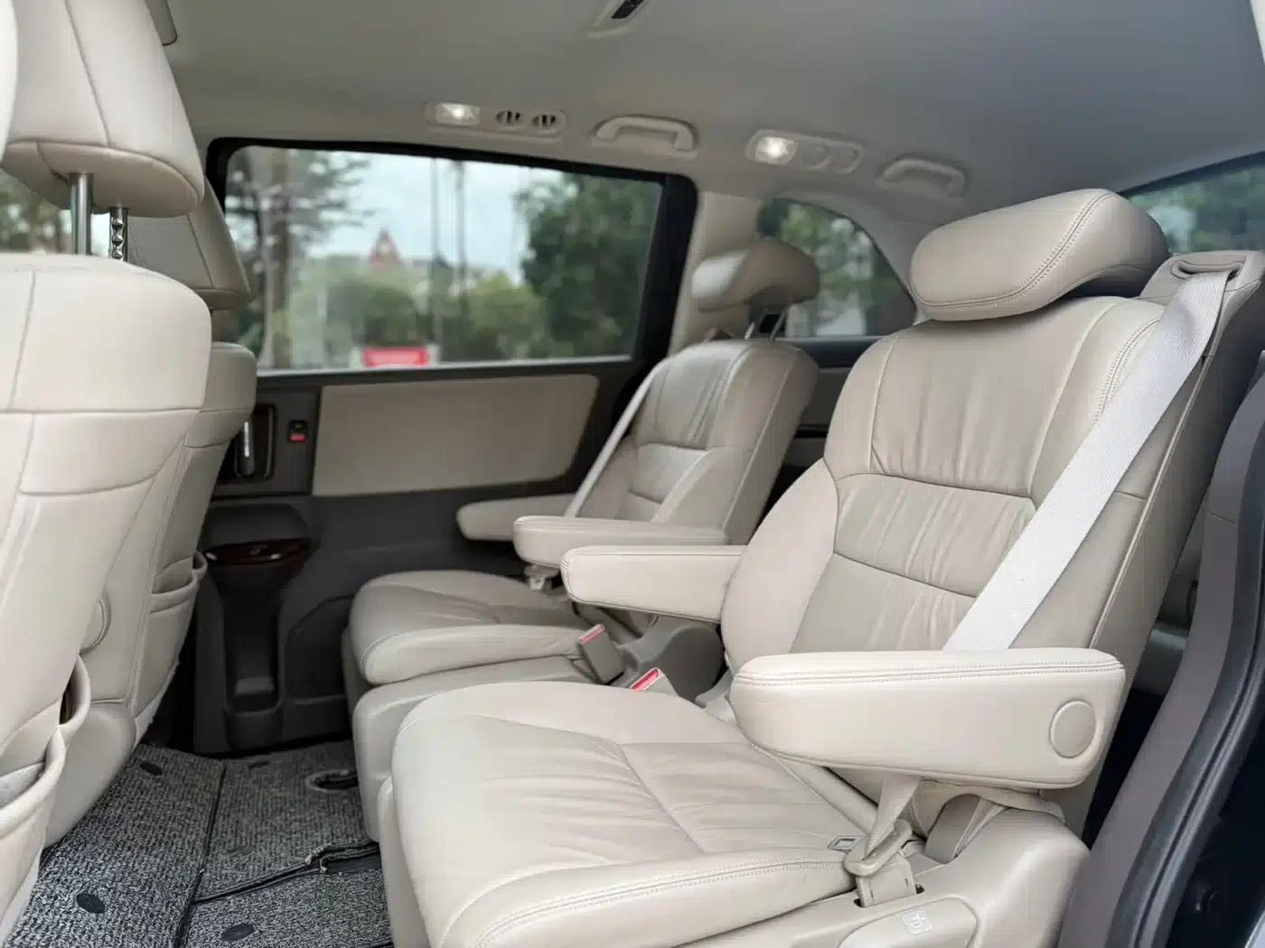 2015 Odyssey Facelift 2.4L Luxury Edition — миниатюра 8