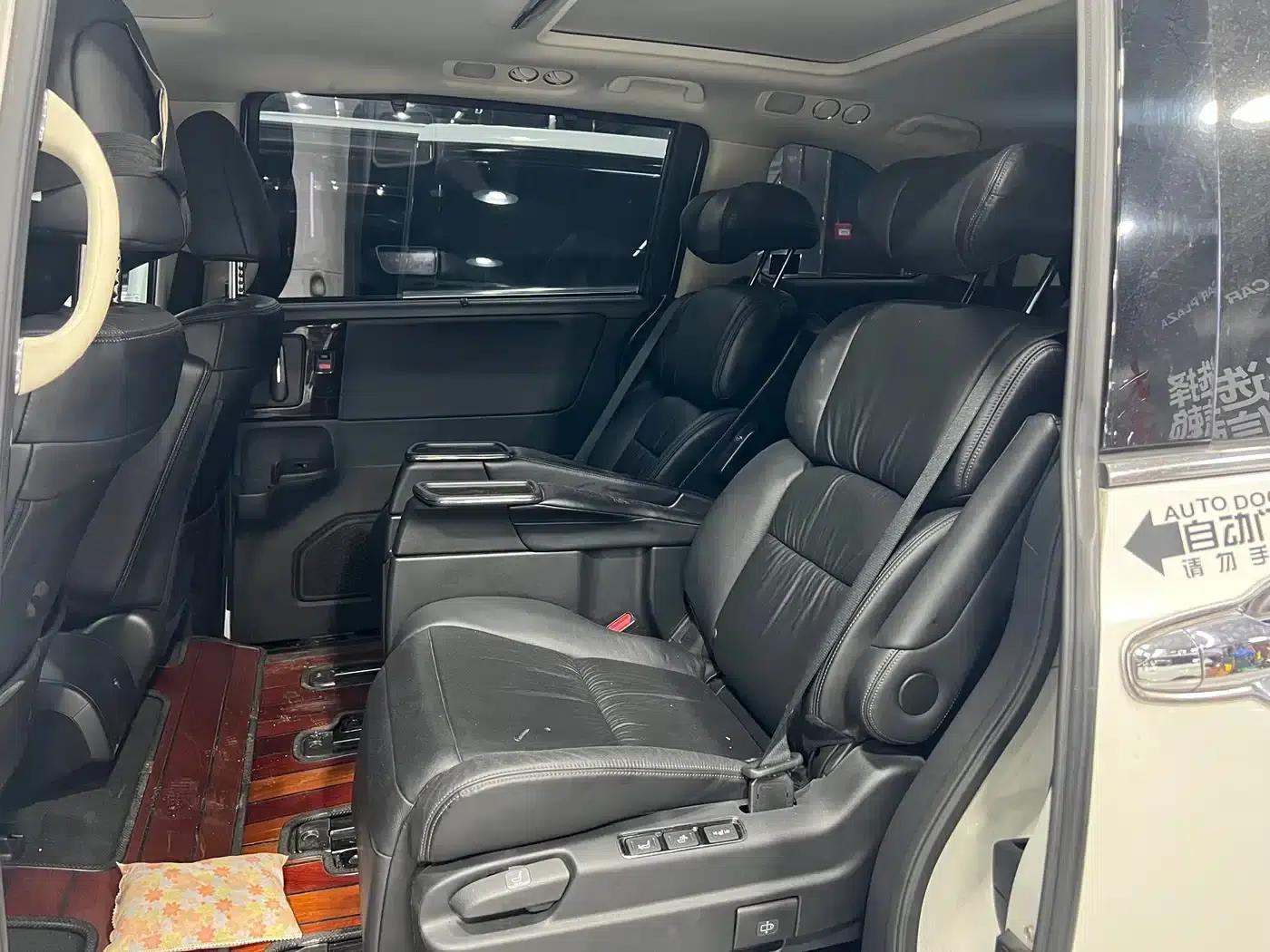 2018 Odyssey 2.4L Supreme Edition — миниатюра 3