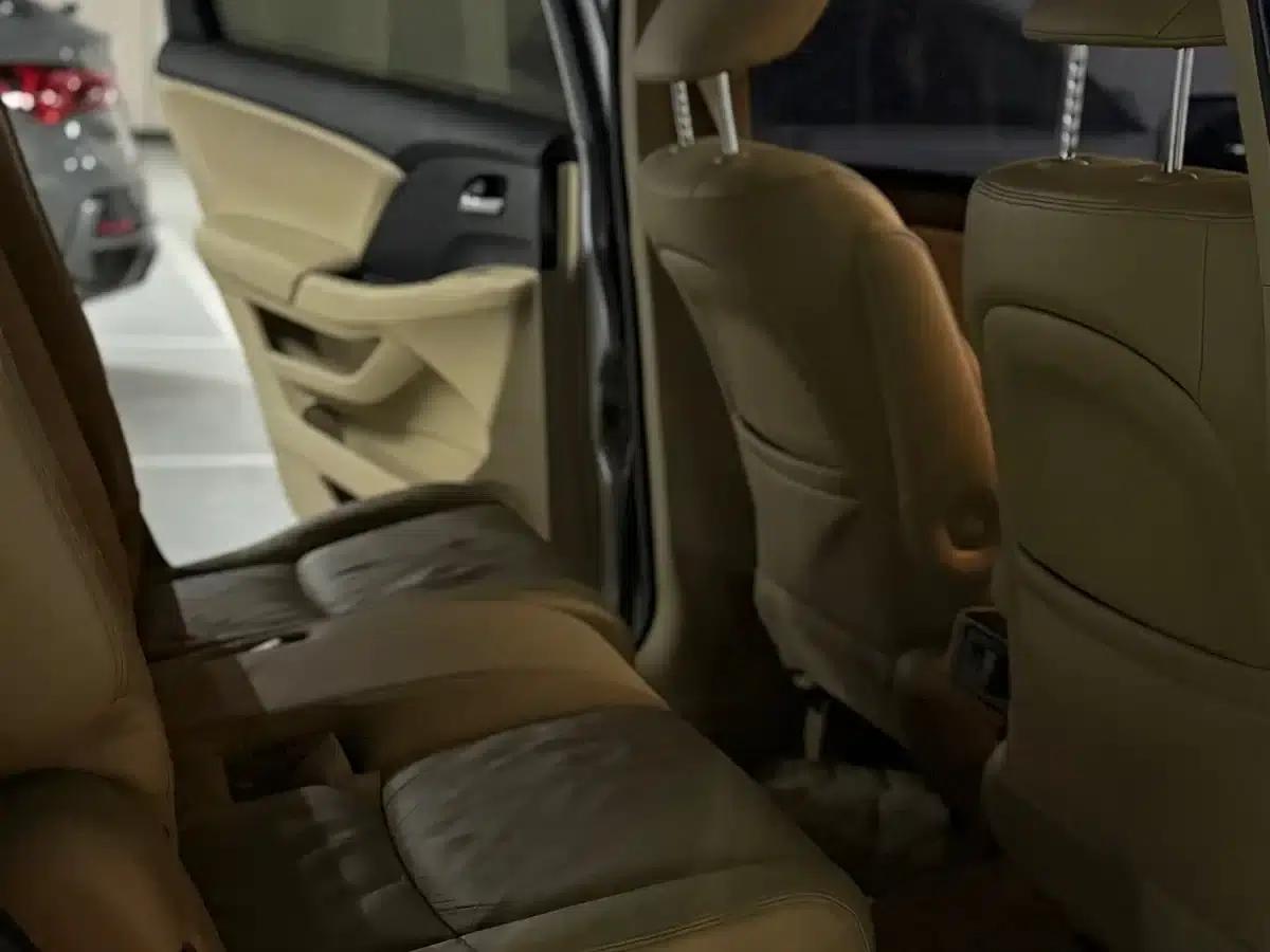 2011 Honda Odyssey 2.4L Luxury Edition — миниатюра 9