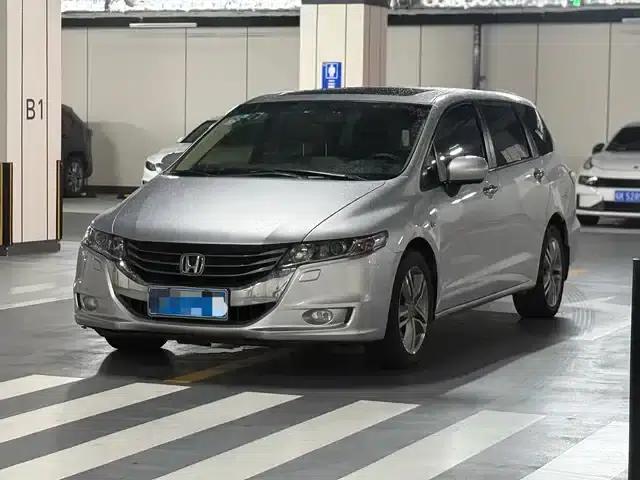 2011 Honda Odyssey 2.4L Luxury Edition