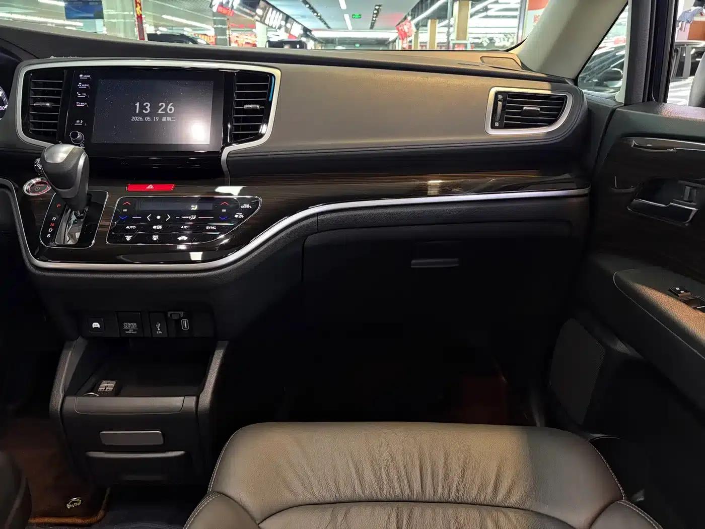 Odyssey 2021 2.0L Elite Premium Edition — миниатюра 17