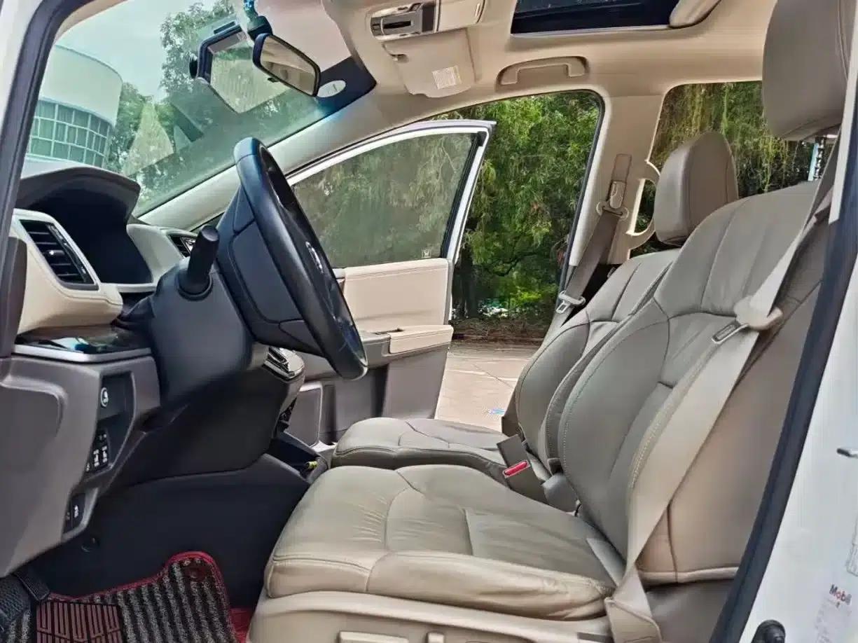 2015 Odyssey 2.4L Luxury Edition — миниатюра 4