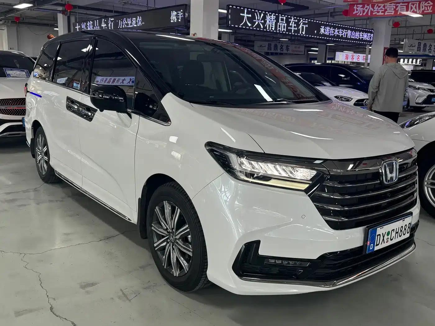 Odyssey 2024 2.0L e:HEV Elite Enjoy Edition — миниатюра 3