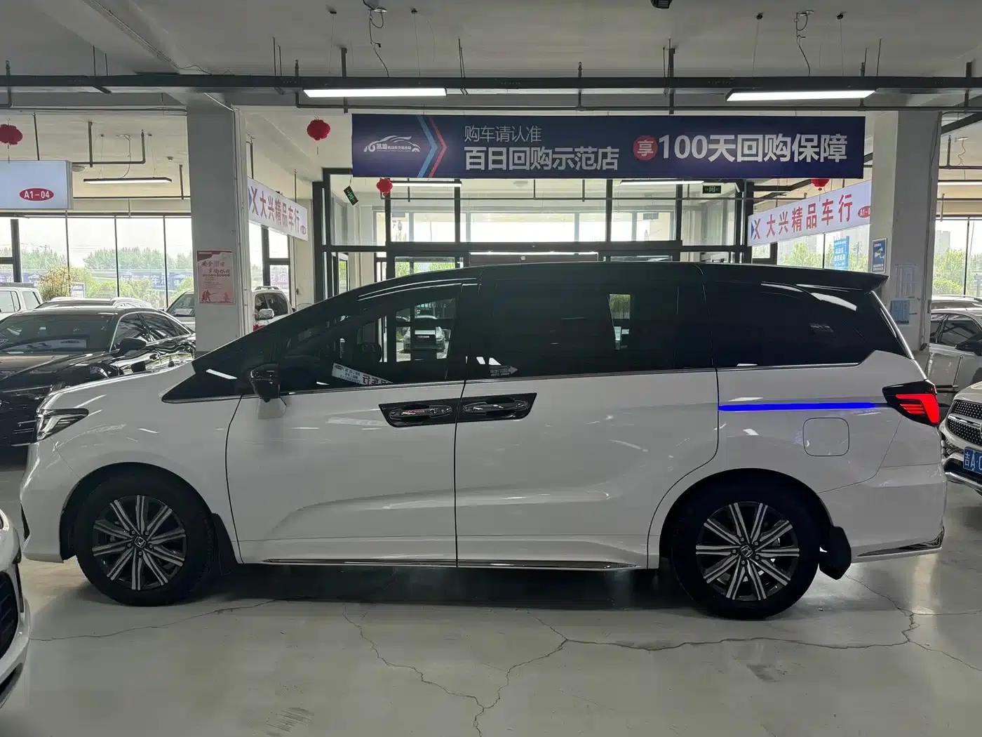 Odyssey 2024 2.0L e:HEV Elite Enjoy Edition — миниатюра 4