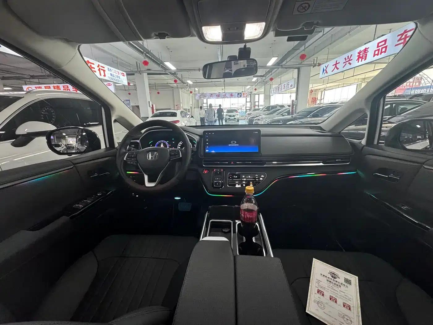 Odyssey 2024 2.0L e:HEV Elite Enjoy Edition — миниатюра 8