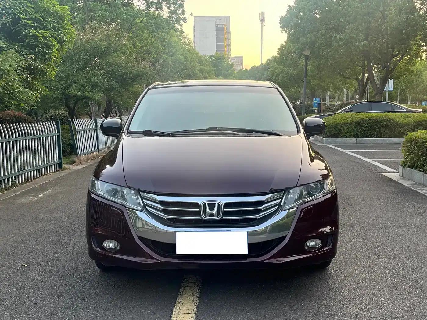 2013 Odyssey 2.4L Luxury Edition — миниатюра 2