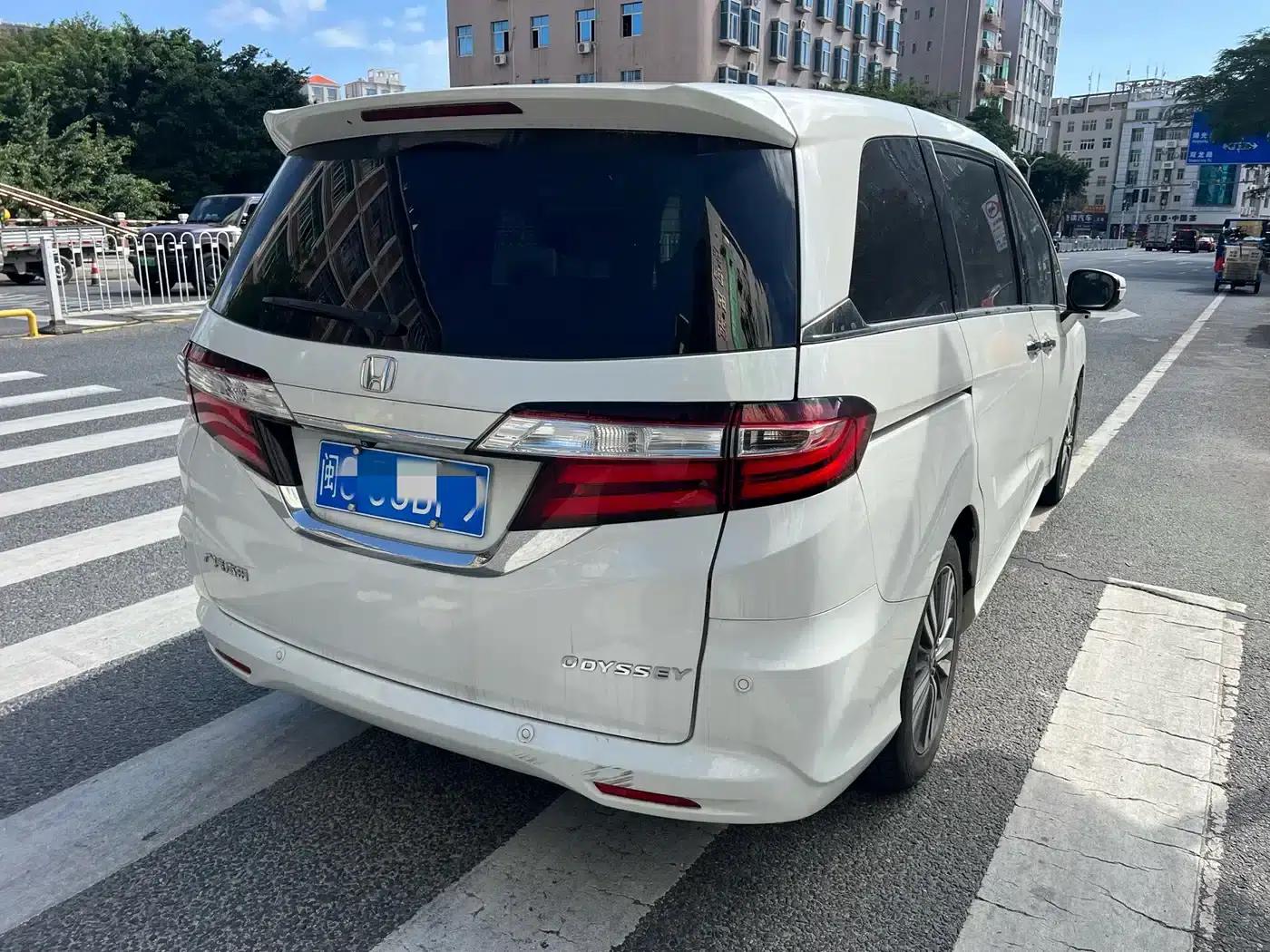 Odyssey 2018 2.4L Smart Edition — миниатюра 2