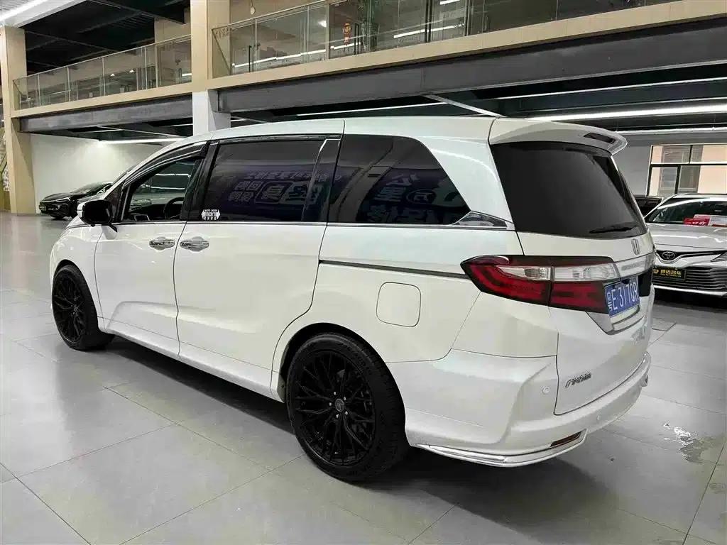 Odyssey 2015 2.4L Smart Edition — миниатюра 3