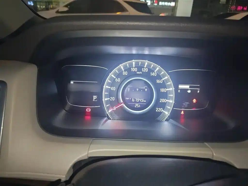 2017 Odyssey 2.4L Luxury Edition — миниатюра 4