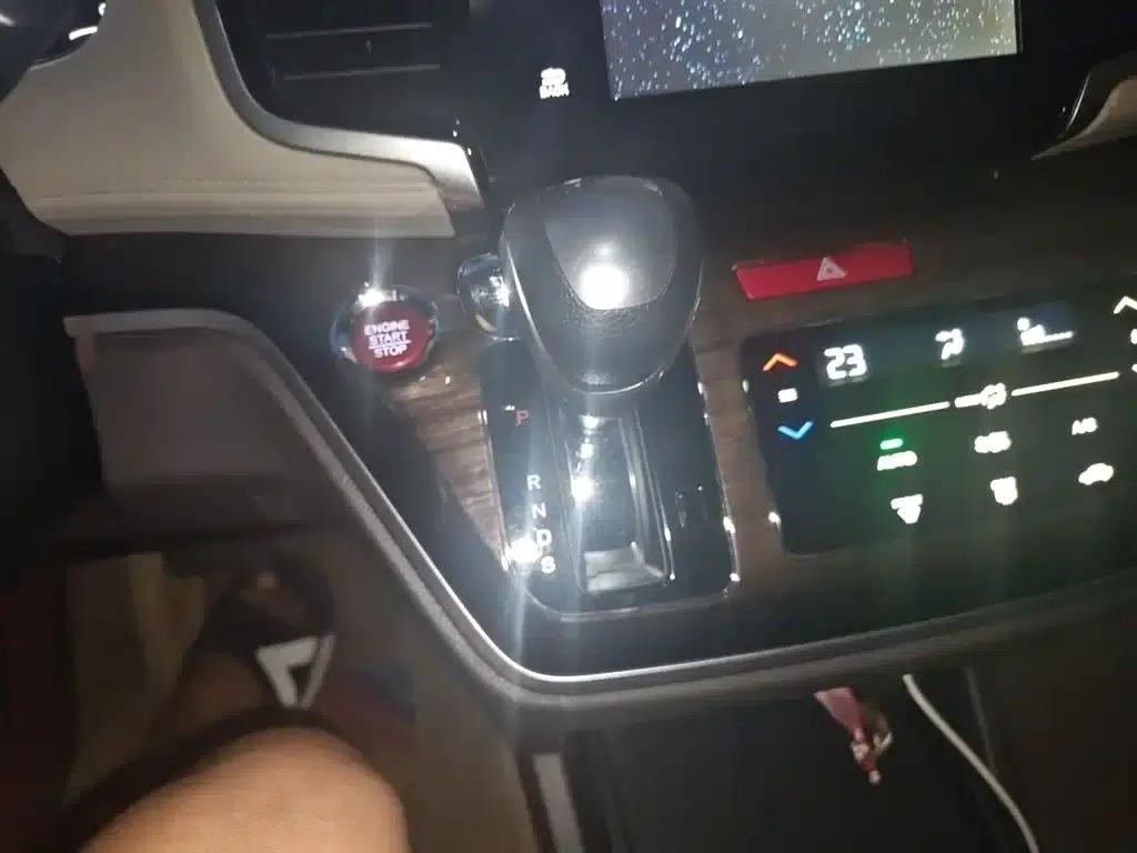2017 Odyssey 2.4L Luxury Edition — миниатюра 7