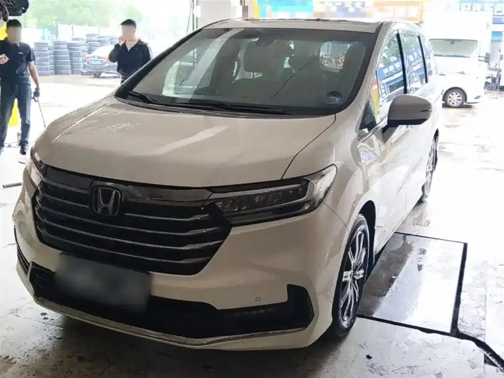 Odyssey 2022 2.0L e:HEV Elite Edition — миниатюра 1